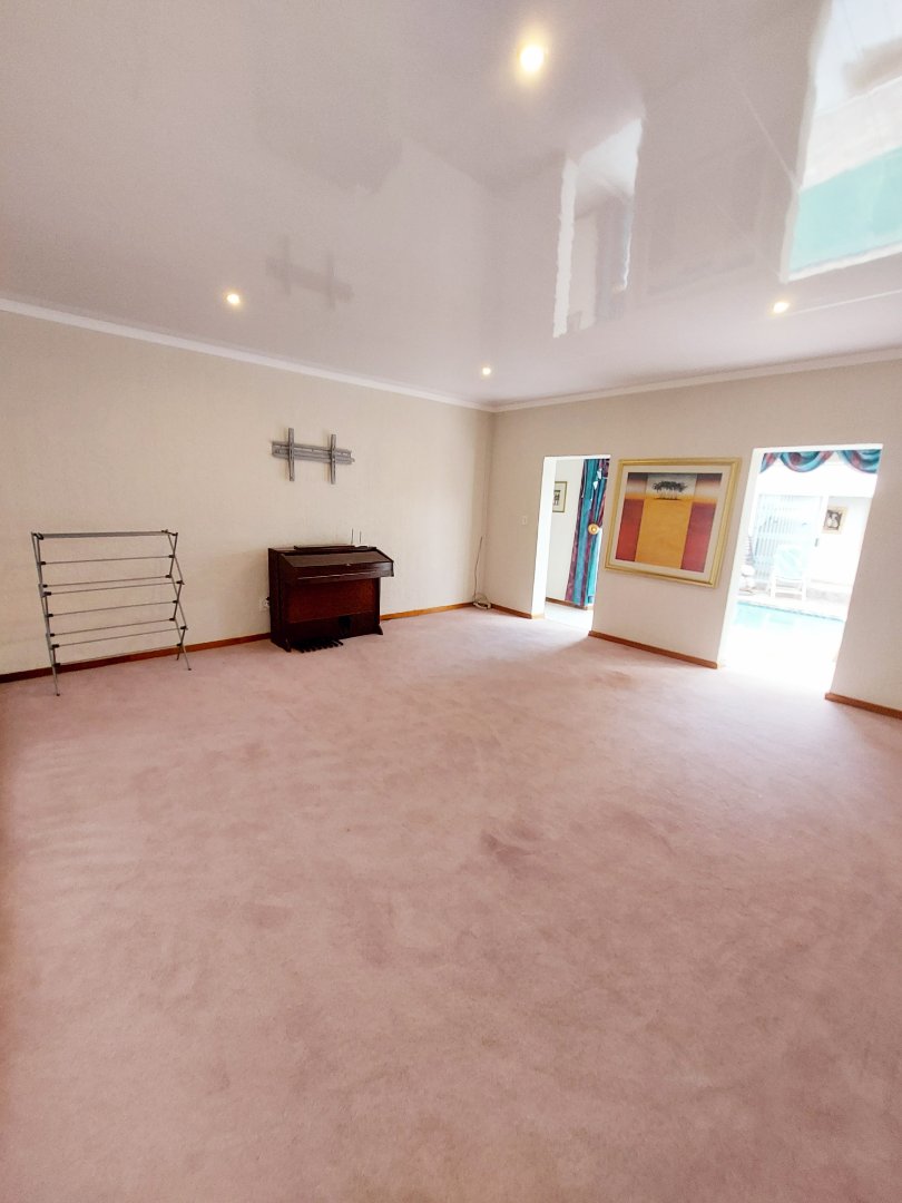 3 Bedroom Property for Sale in Flamwood North West